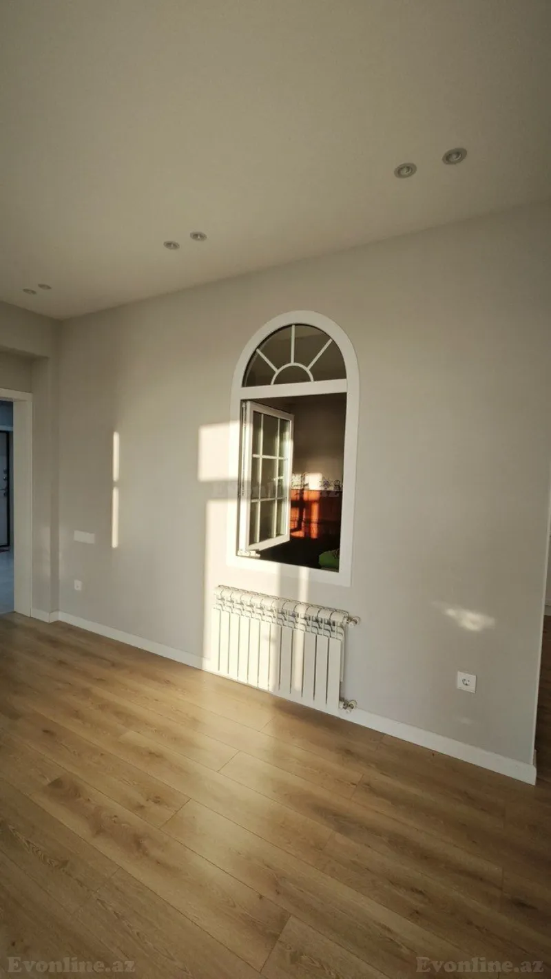 Satılır 4 otaqlı Mənzil Yeni tikili 100 m² Neftçilər m. - şəkil 3