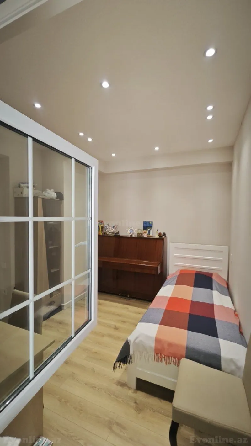Satılır 4 otaqlı Mənzil Yeni tikili 100 m² Neftçilər m. - şəkil 5