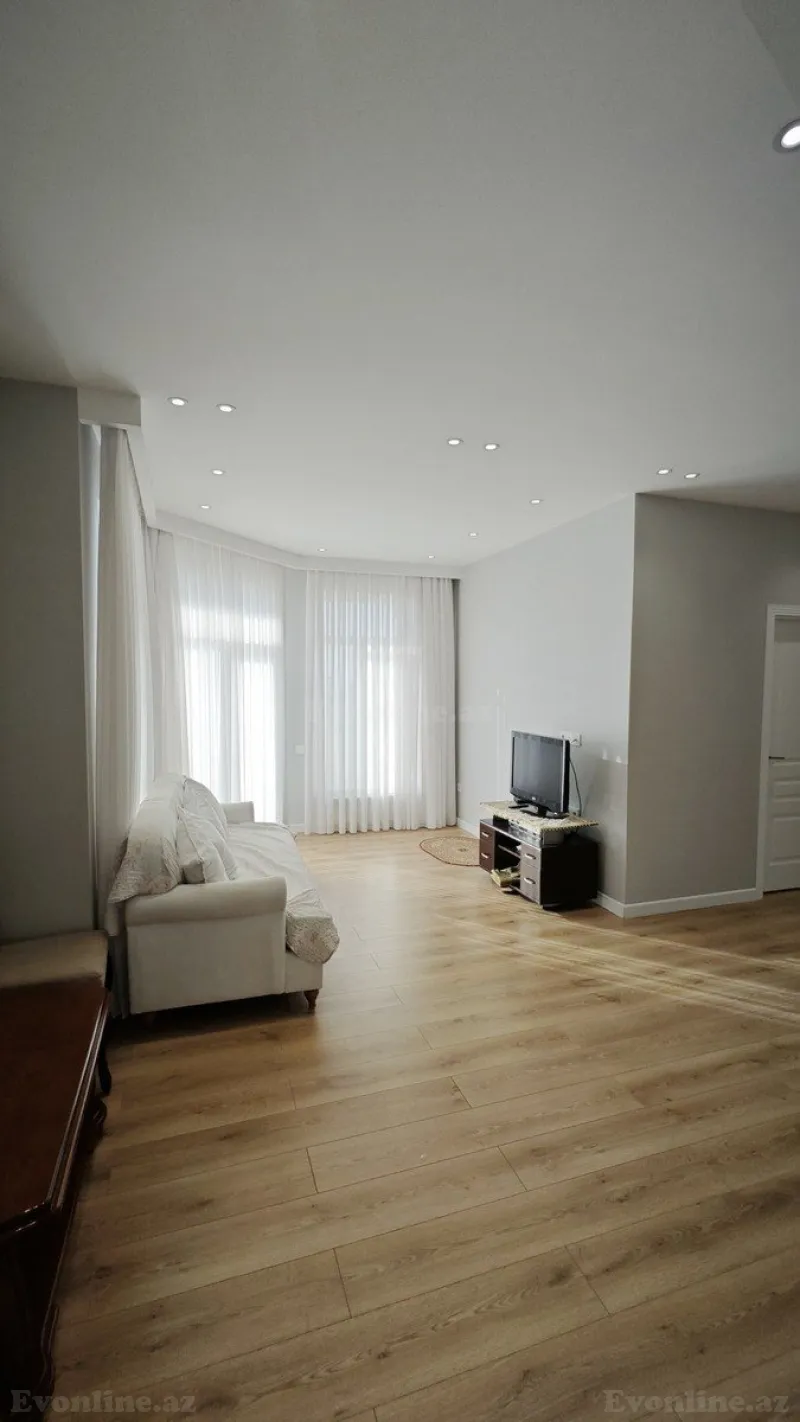 Satılır 4 otaqlı Mənzil Yeni tikili 100 m² Neftçilər m. - şəkil 10