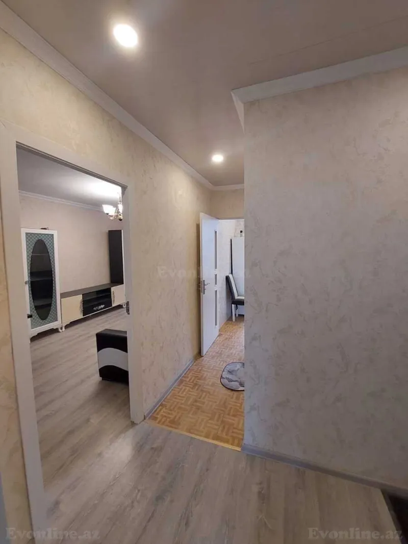 Satılır 3 otaqlı Mənzil Köhnə tikili 70 m² Gənclik m. - şəkil 12