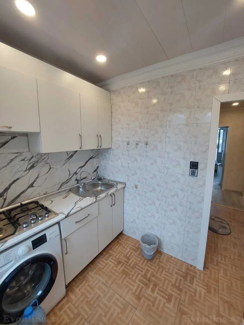 Satılır 3 otaqlı Mənzil Köhnə tikili 70 m² Gənclik m. - şəkil 14