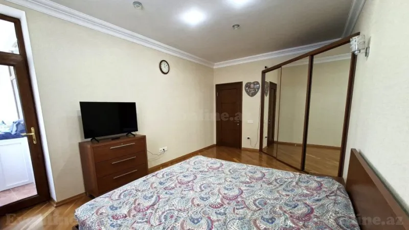 Satılır 3 otaqlı Mənzil Yeni tikili 125 m² Nizami m. - şəkil 5