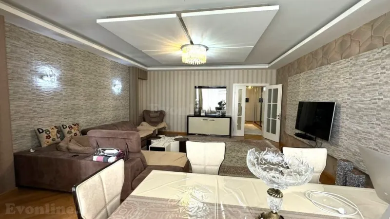 Satılır 4 otaqlı Mənzil Yeni tikili 190 m² 8 Noyabr m. - şəkil 4