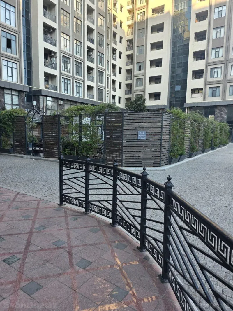 Satılır 3 otaqlı Mənzil Yeni tikili 120 m² 28 May m. - şəkil 2