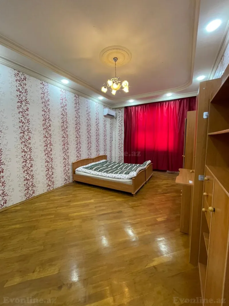 5 otaqlı Ofis 250 m² Nəsimi r. Kirayə verilir