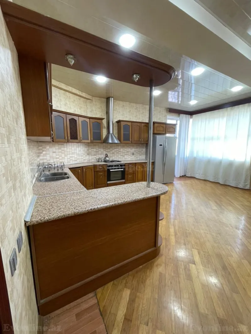 Kirayə verilir Ofis 250 m² Nəsimi r. - şəkil 10
