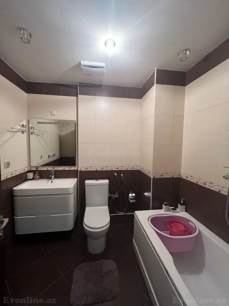Kirayə verilir 4 otaqlı Mənzil Yeni tikili 205 m² Səbail r. - şəkil 7