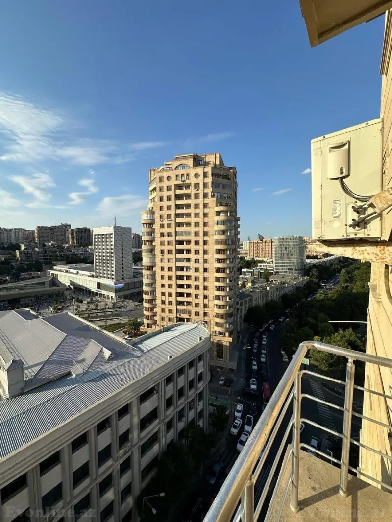 Kirayə verilir 3 otaqlı Mənzil Yeni tikili 150 m² 28 May m. - şəkil 19