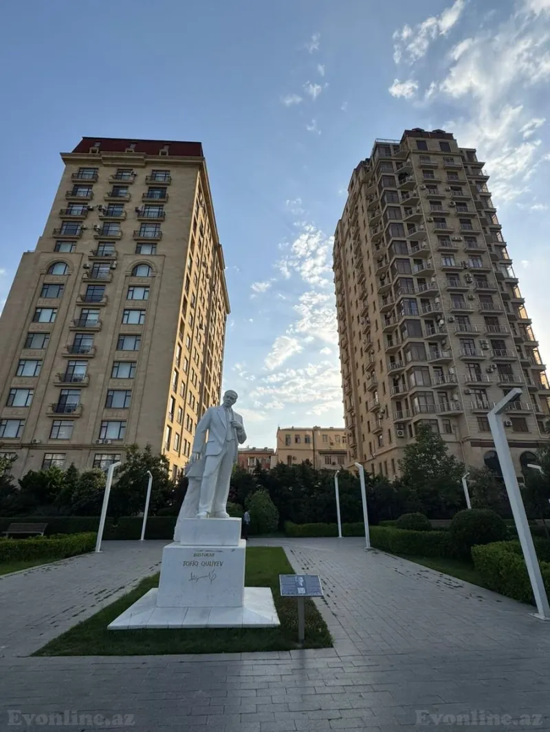 Kirayə verilir 3 otaqlı Mənzil Yeni tikili 150 m² 28 May m. - şəkil 20