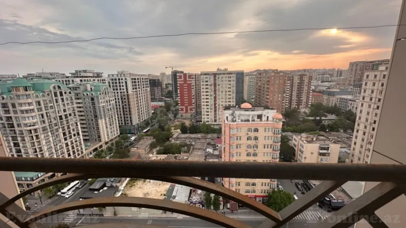 Satılır 3 otaqlı Mənzil Yeni tikili 158 m² Nəsimi r. - şəkil 13
