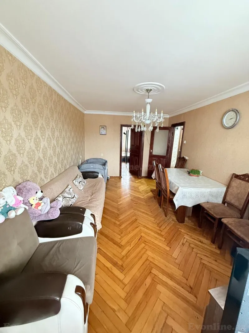 Satılır 3 otaqlı Mənzil Köhnə tikili 75 m² Həzi Aslanov m. - şəkil 2