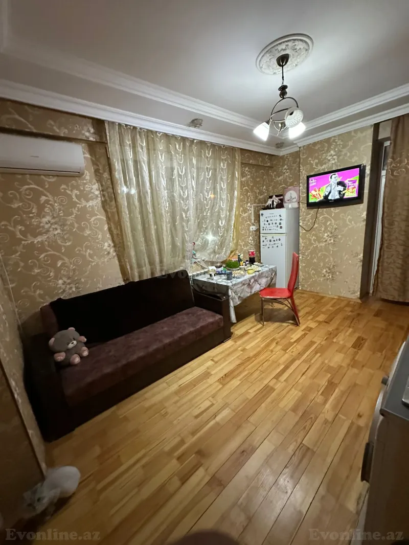 2 otaqlı Mənzil 56 m² İnşaatçılar m. Satılır