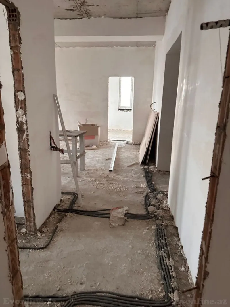 Satılır 3 otaqlı Mənzil Yeni tikili 92 m² 28 May m. - şəkil 4