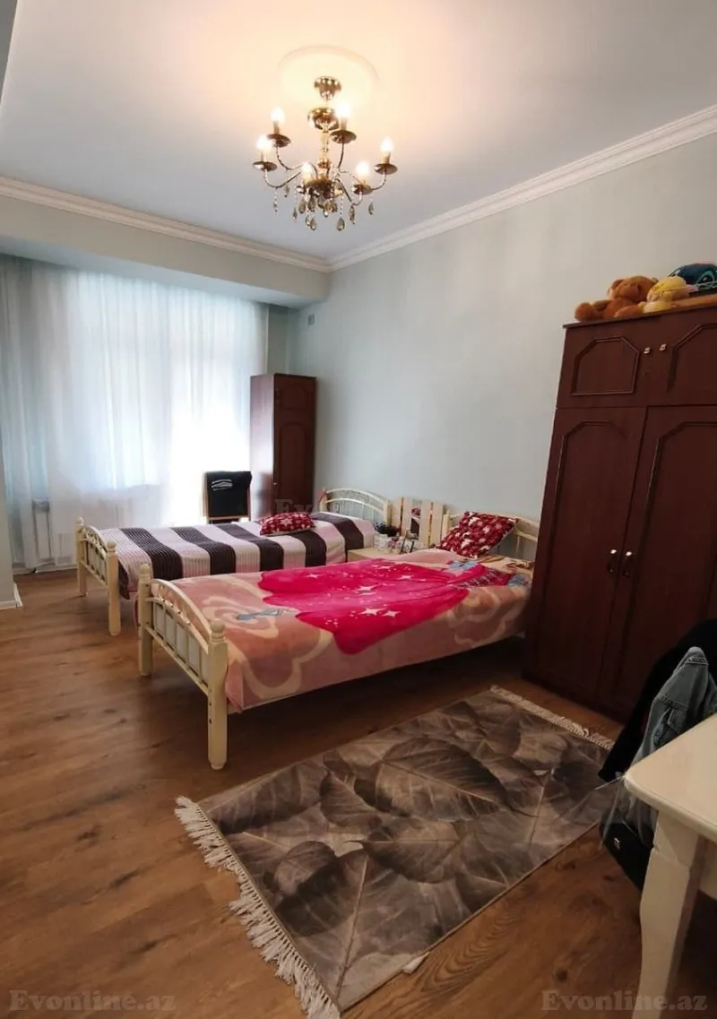 Satılır 4 otaqlı Mənzil Yeni tikili 130 m² 8 Noyabr m. - şəkil 4