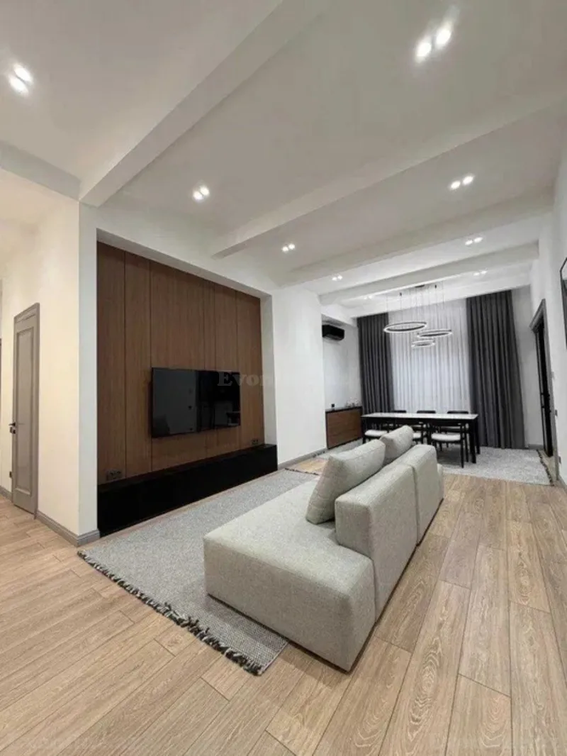 Kirayə verilir 2 otaqlı Mənzil Yeni tikili 70 m² 28 May m. - şəkil 3