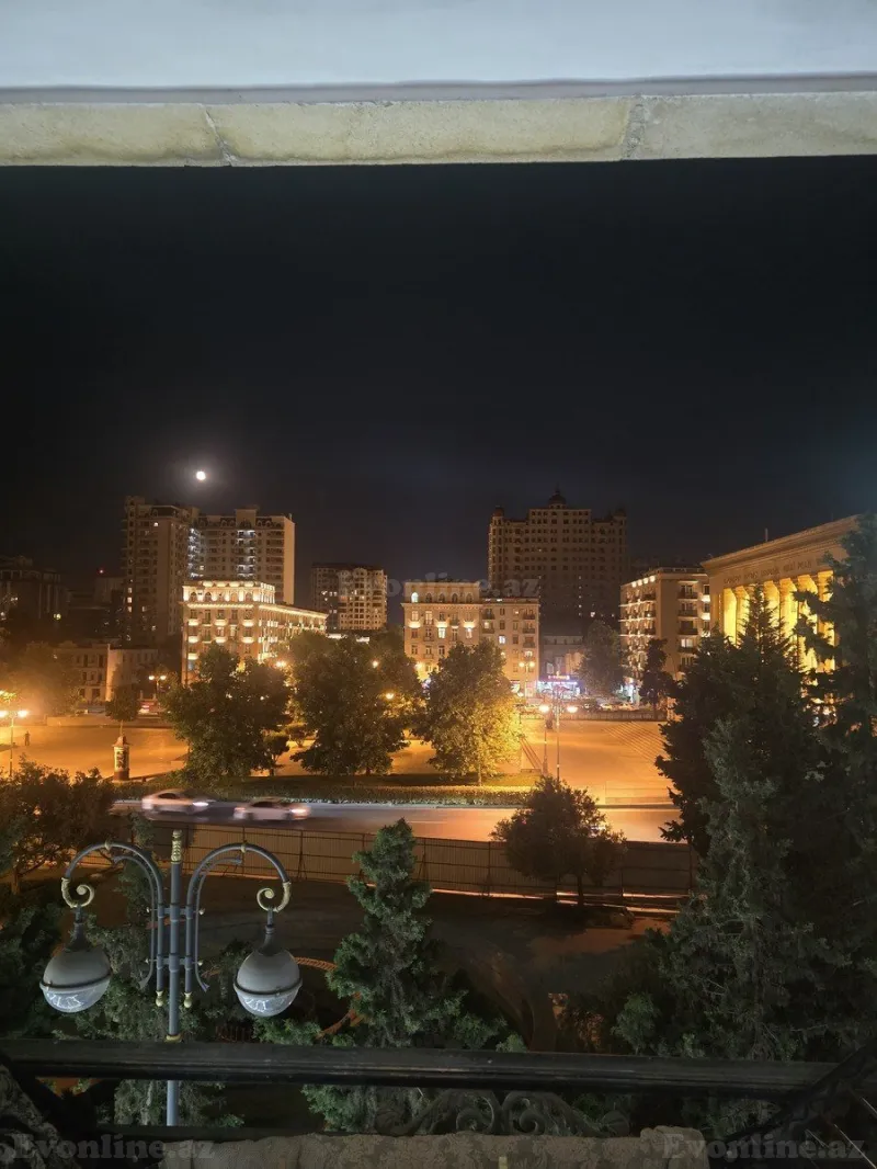 Kirayə verilir 3 otaqlı Mənzil Köhnə tikili 60 m² Nizami m.