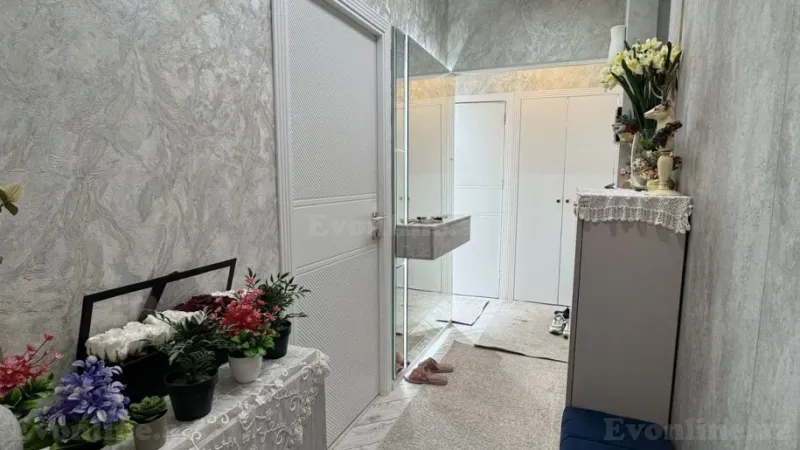 Satılır 2 otaqlı Mənzil Köhnə tikili 55 m² Massiv V - şəkil 15