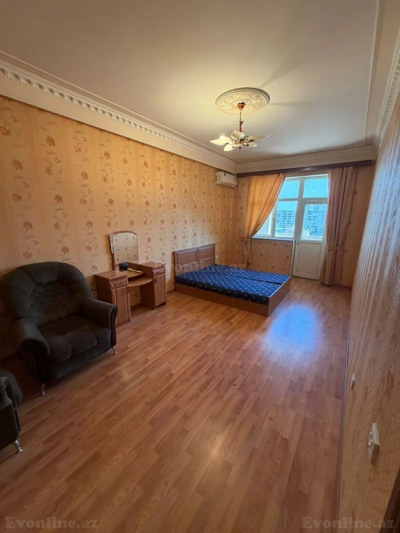 Satılır 3 otaqlı Mənzil Yeni tikili 115 m² Neftçilər m. - şəkil 2