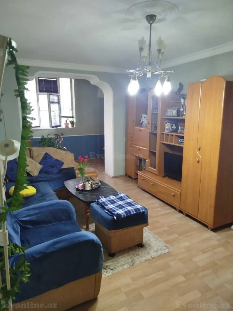 Satılır 3 otaqlı Mənzil Köhnə tikili 60 m² Gənclik m.