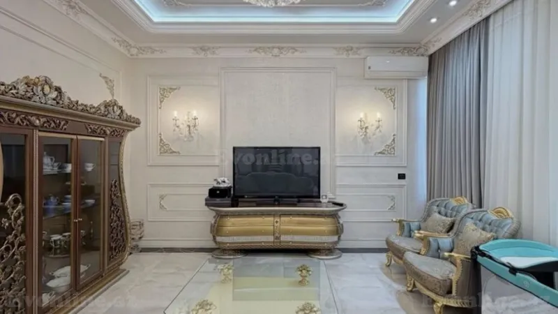 Satılır 4 otaqlı Mənzil Köhnə tikili 215 m² Sahil m. - şəkil 3