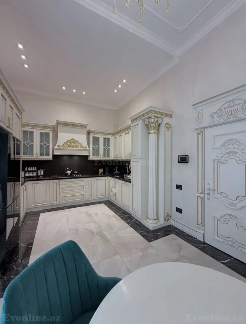 Satılır 4 otaqlı Mənzil Köhnə tikili 215 m² Sahil m. - şəkil 18