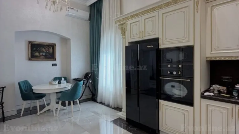 Satılır 4 otaqlı Mənzil Köhnə tikili 215 m² Sahil m. - şəkil 19