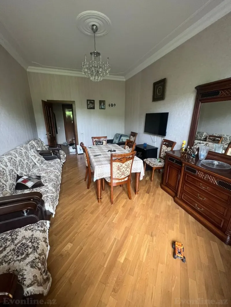 Kirayə verilir 2 otaqlı Mənzil Köhnə tikili 60 m² Nəriman Nərimanov m.