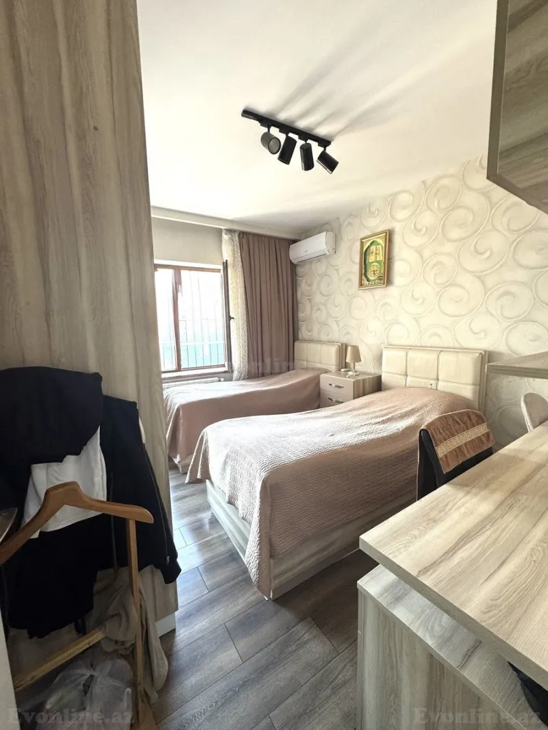 Satılır 5 otaqlı Mənzil Köhnə tikili 135 m² Yeni Yasamal - şəkil 6
