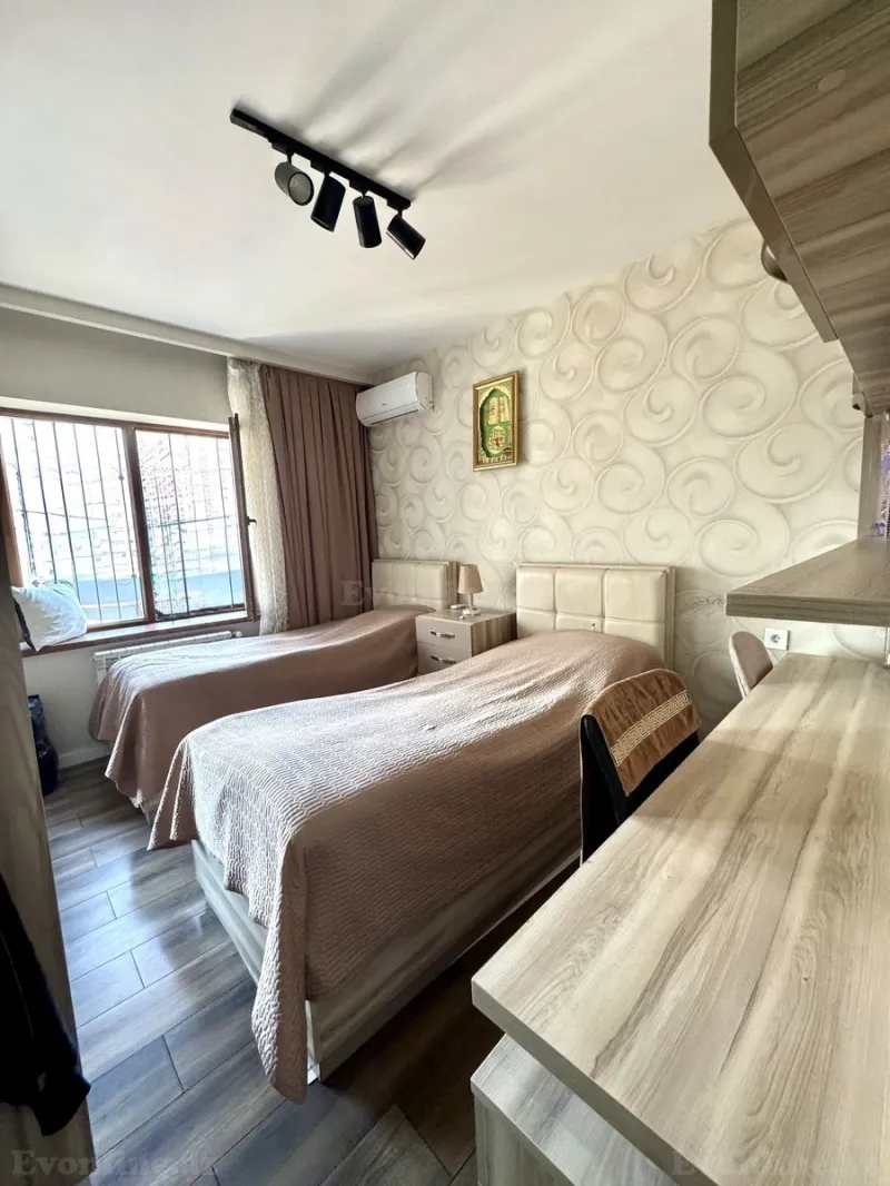 Satılır 5 otaqlı Mənzil Köhnə tikili 135 m² Yeni Yasamal - şəkil 8