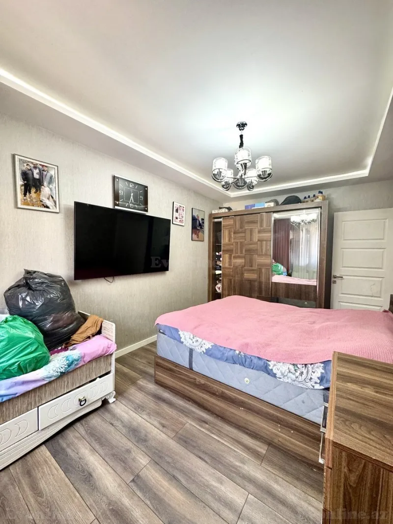 Satılır 5 otaqlı Mənzil Köhnə tikili 135 m² Yeni Yasamal - şəkil 9