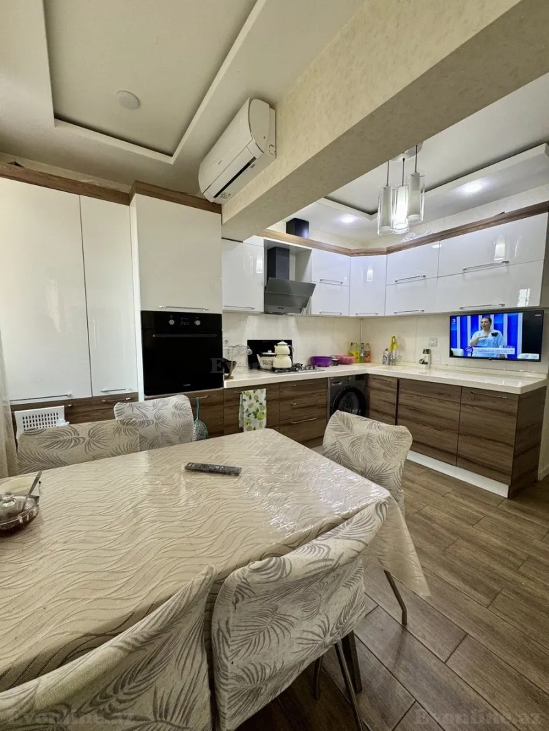 Satılır 5 otaqlı Mənzil Köhnə tikili 135 m² Yeni Yasamal - şəkil 12