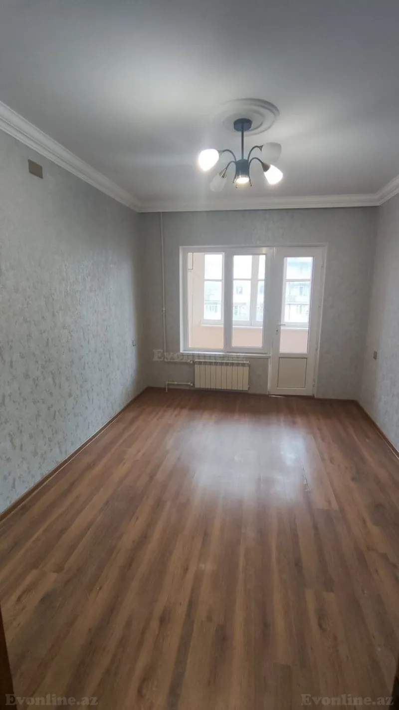Satılır 2 otaqlı Mənzil Köhnə tikili 65 m² Əhmədli m.