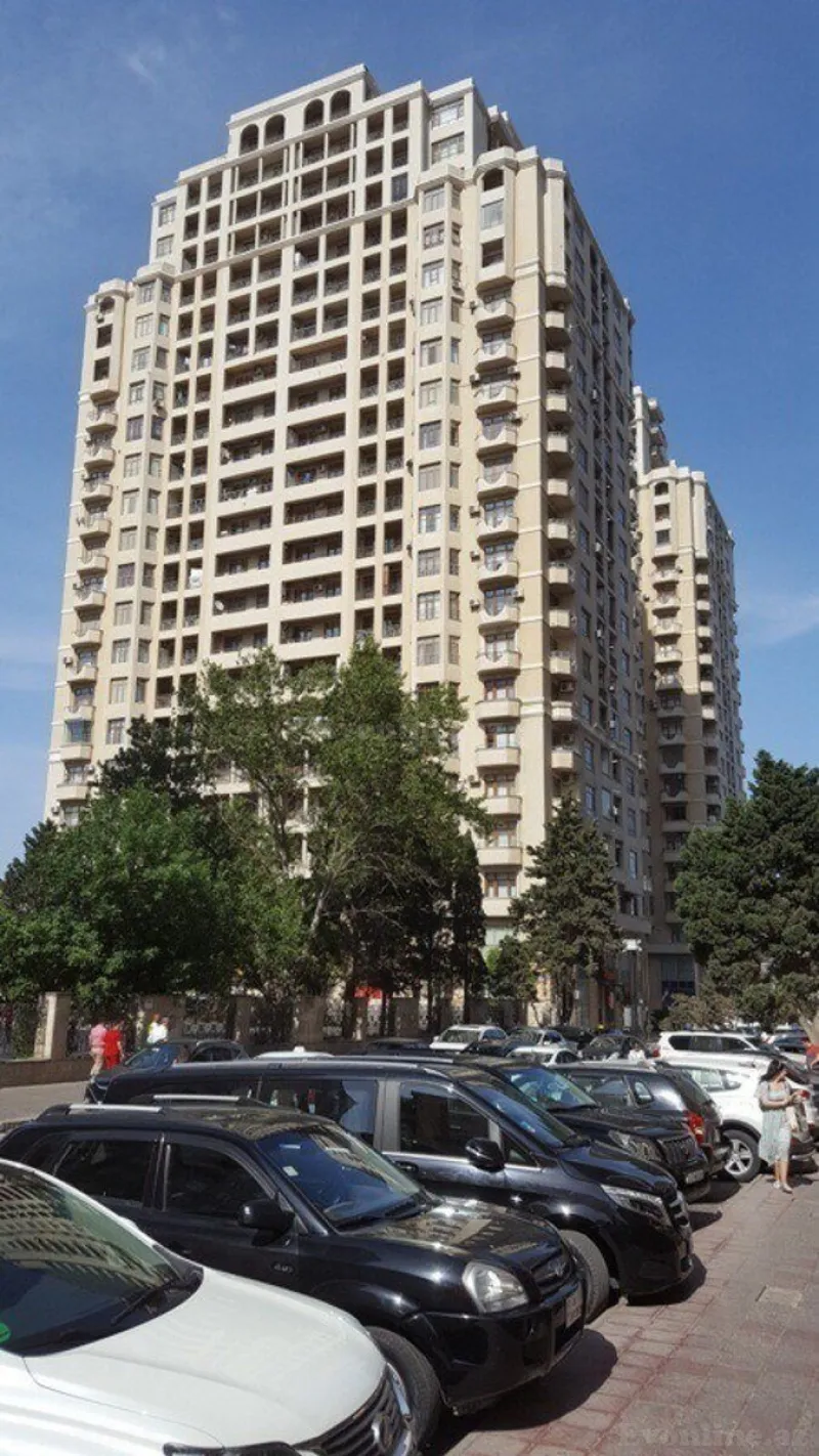 Satılır 3 otaqlı Mənzil Yeni tikili 156 m² İnşaatçılar m. - şəkil 3