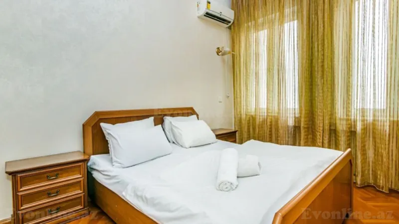 Kirayə verilir 3 otaqlı Mənzil Köhnə tikili 130 m² Sahil m. - şəkil 5