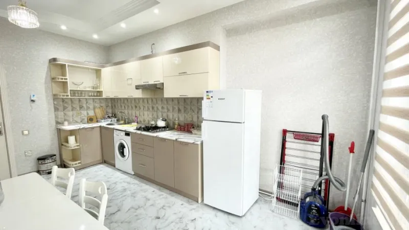 Kirayə verilir 2 otaqlı Mənzil Yeni tikili 85 m² Memar Əcəmi m. - şəkil 15