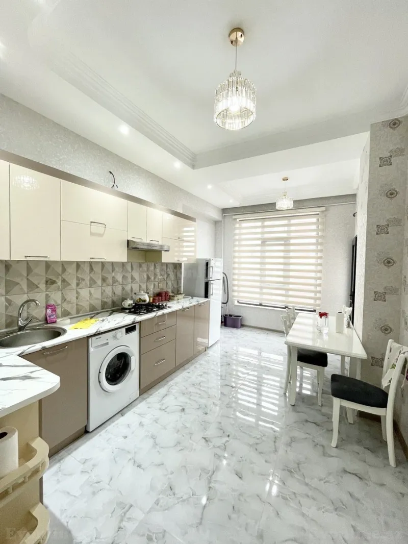 Kirayə verilir 2 otaqlı Mənzil Yeni tikili 85 m² Memar Əcəmi m. - şəkil 17