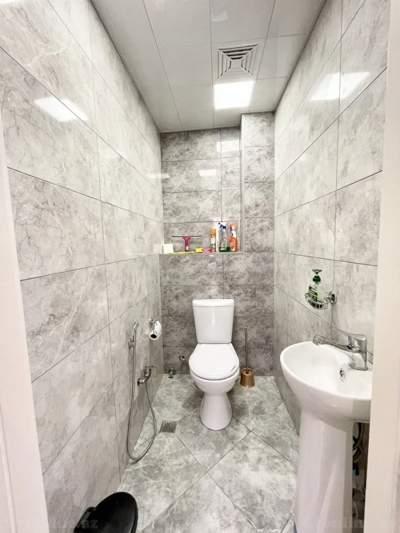 Kirayə verilir 2 otaqlı Mənzil Yeni tikili 85 m² Memar Əcəmi m. - şəkil 18