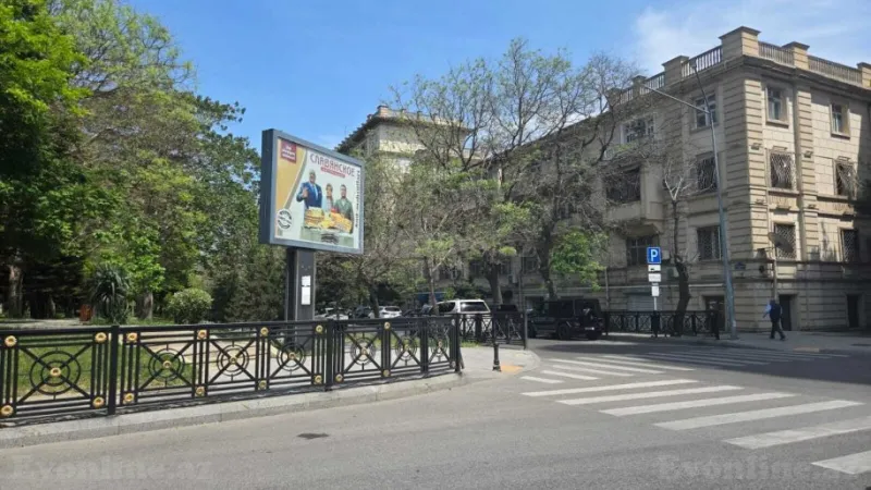4 otaqlı Mənzil 135 m² Nəsimi r. Satılır