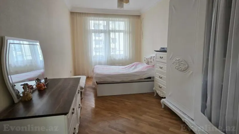 Kirayə verilir 4 otaqlı Mənzil Yeni tikili 120 m² Xətai m. - şəkil 9
