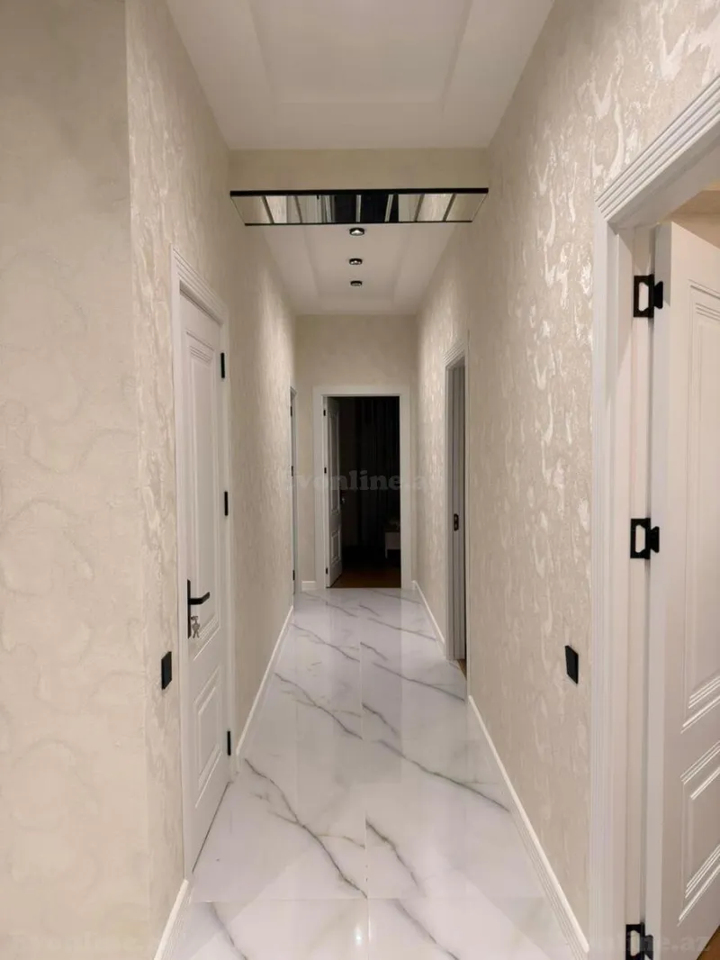 Satılır 4 otaqlı Mənzil Yeni tikili 136 m² Neftçilər m. - şəkil 3