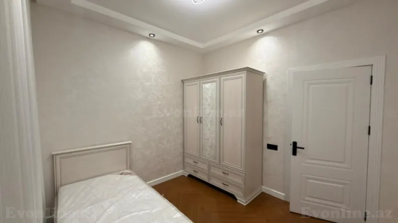 Satılır 4 otaqlı Mənzil Yeni tikili 136 m² Neftçilər m. - şəkil 14