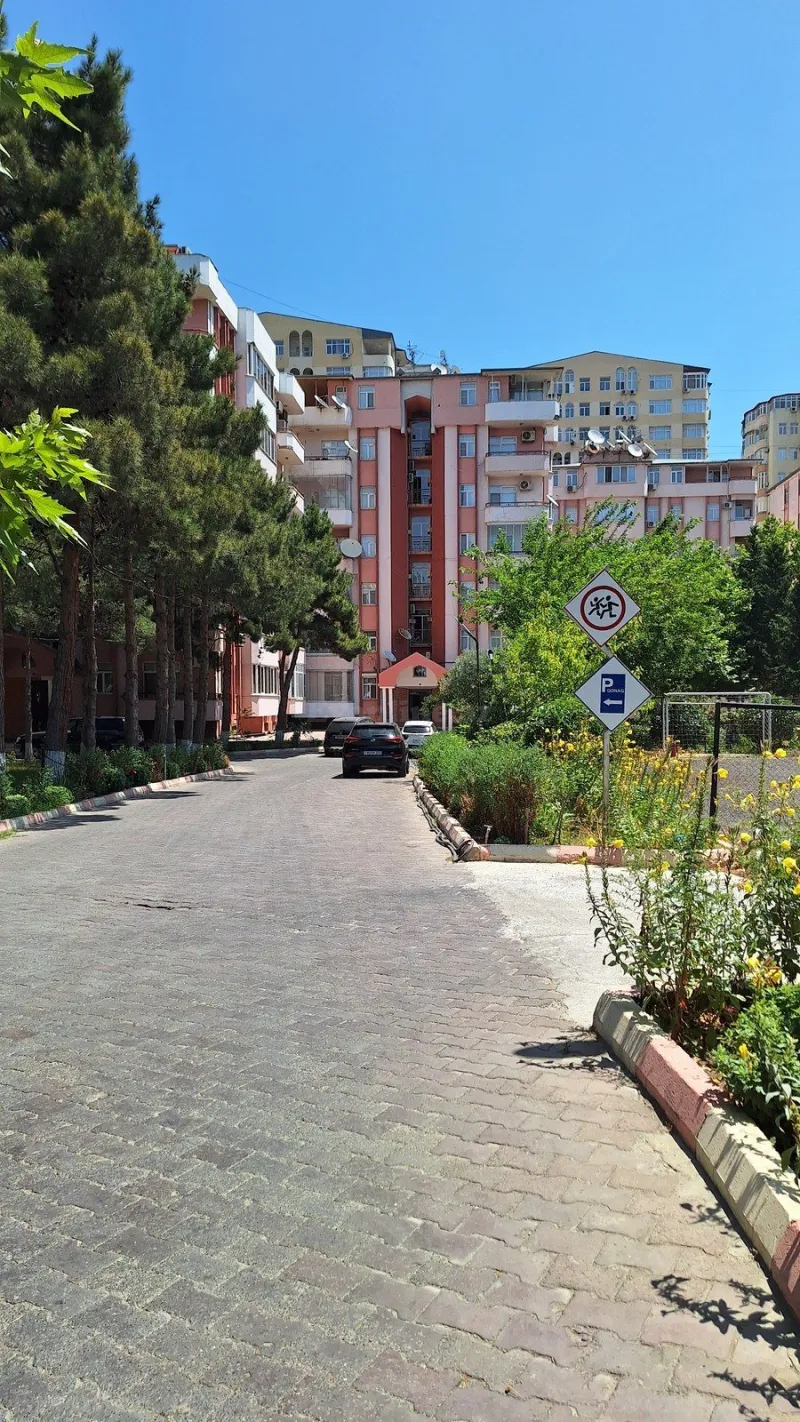 Kirayə verilir 4 otaqlı Mənzil Yeni tikili 160 m² 8-ci mikrorayon - şəkil 2