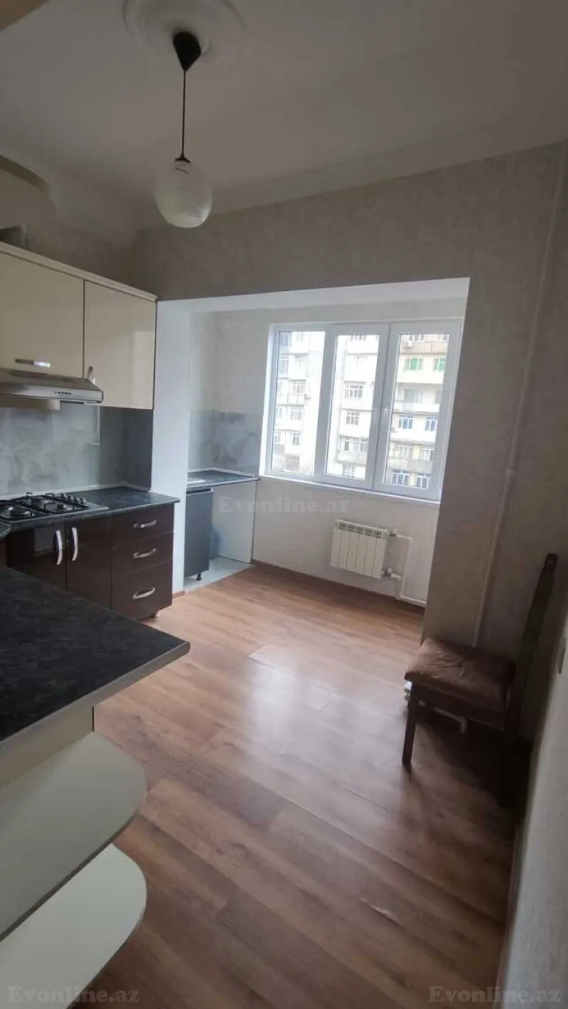 Satılır 2 otaqlı Mənzil Köhnə tikili 65 m² Xətai r. - şəkil 4
