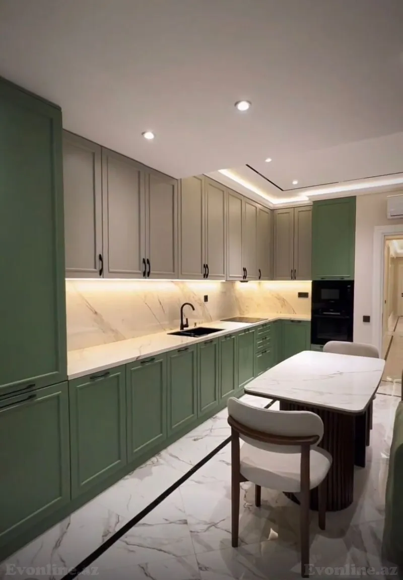 Satılır 4 otaqlı Mənzil Yeni tikili 168 m² Xətai m.