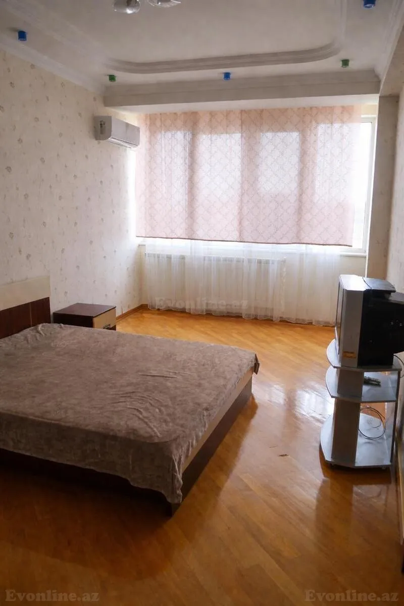 Satılır 4 otaqlı Mənzil Yeni tikili 145 m² 28 May m. - şəkil 6