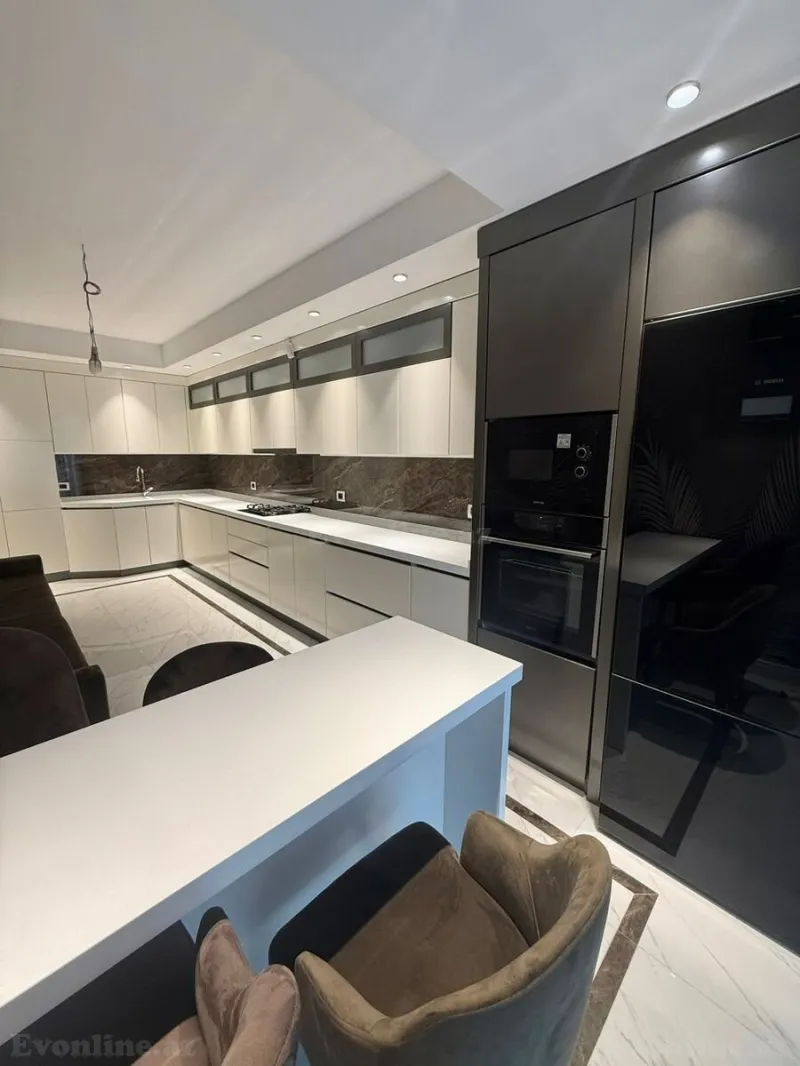 Satılır 4 otaqlı Mənzil Yeni tikili 177 m² Xətai r. - şəkil 17