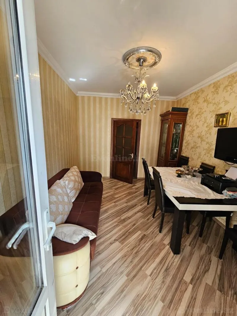 Satılır 5 otaqlı Mənzil Köhnə tikili 110 m² Yeni Yasamal - şəkil 3