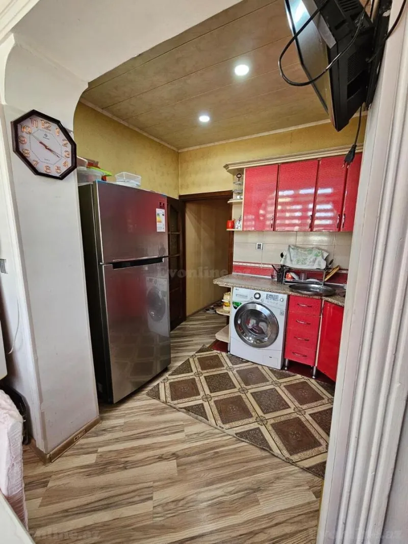 Satılır 5 otaqlı Mənzil Köhnə tikili 110 m² Yeni Yasamal - şəkil 8