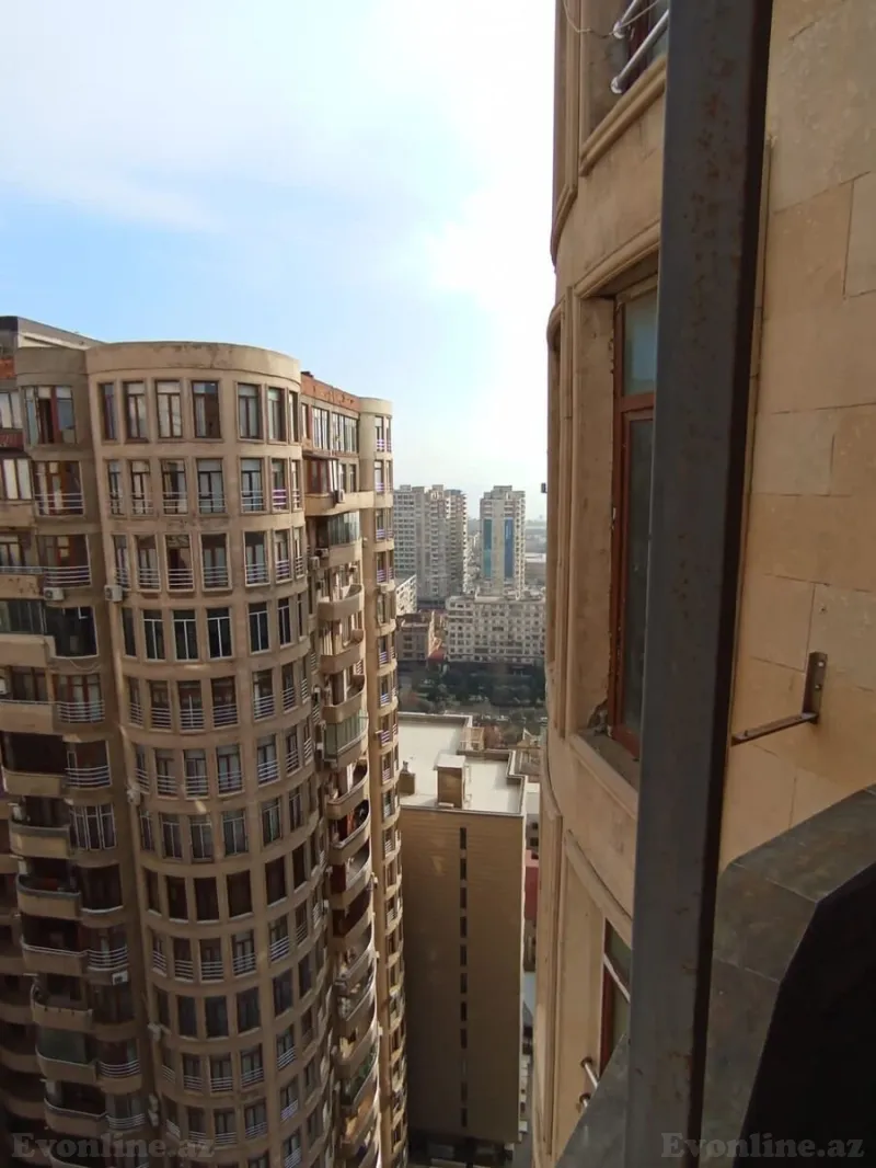 Satılır 4 otaqlı Mənzil Yeni tikili 156 m² Xətai m. - şəkil 17