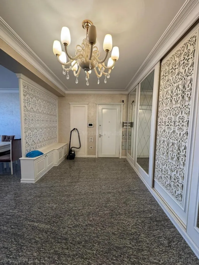 Satılır 3 otaqlı Mənzil Yeni tikili 171 m² Nizami m. - şəkil 23